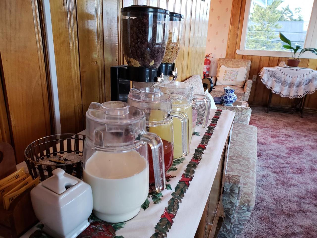 Antiguos Bed And Breakfast Puerto Natales Exterior photo