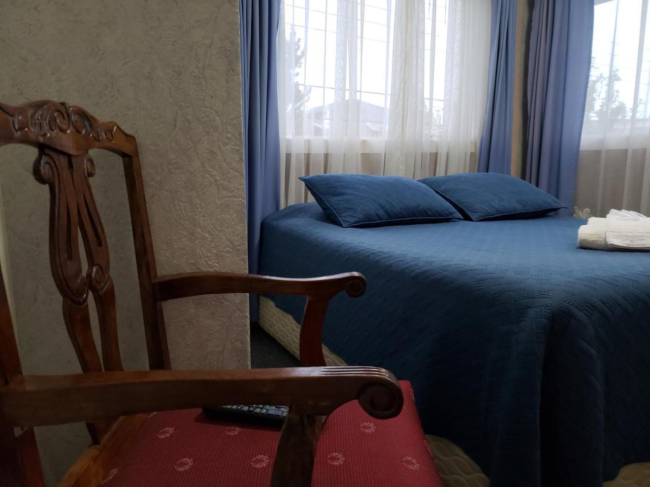 Antiguos Bed And Breakfast Puerto Natales Exterior photo