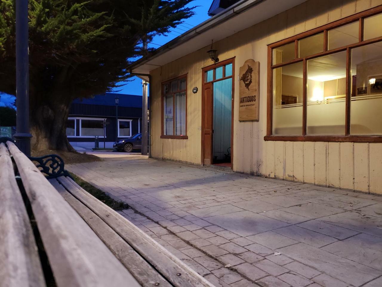 Antiguos Bed And Breakfast Puerto Natales Exterior photo