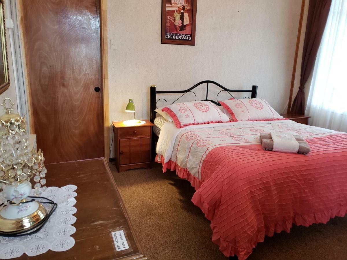 Antiguos Bed And Breakfast Puerto Natales Exterior photo
