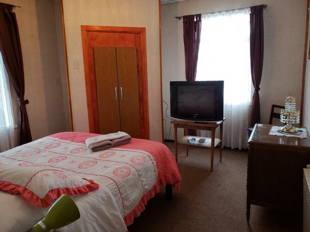 Antiguos Bed And Breakfast Puerto Natales Exterior photo